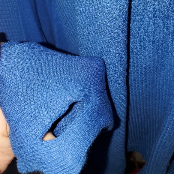 NWT Free People Cobalt Blue High Low Thermal with Thumb Holes Size Small - Picture 5 of 10